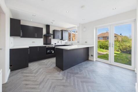 Besecar Avenue, Gedling, Nottingham photo 4
