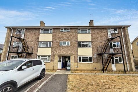 Flat 14 Linden Close, Calne, Wiltshire, SN11 0BB