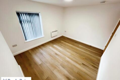 London Road, Chesterton, Newcastle, Staffordshire, ST5 photo 3