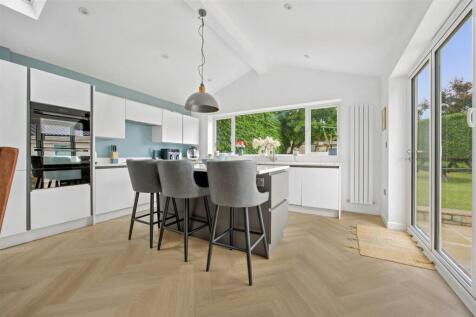 Kitchen Diner 1.jpg