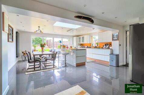 OPEN PLAN KITCHEN