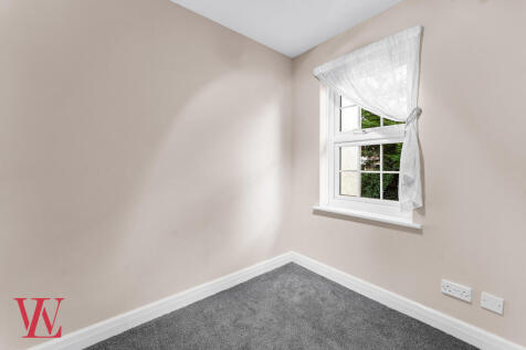 Bedroom 2 / Study