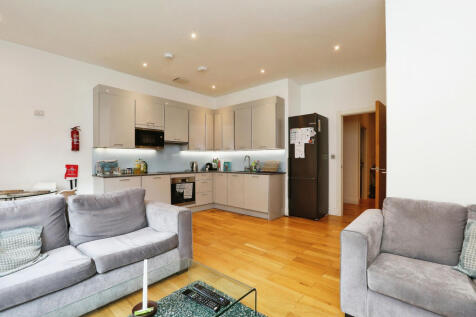 Milner Road, London, SW19 photo 4