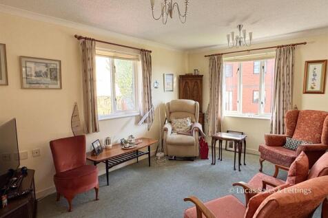 12 Oaktree Ct Kettering-8.jpg