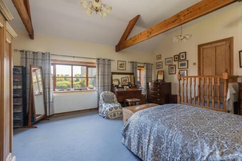 Principal Bedroom Suite