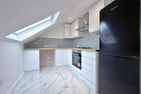 TWO BEDROOM FLAT TO RENT IN TOOTING