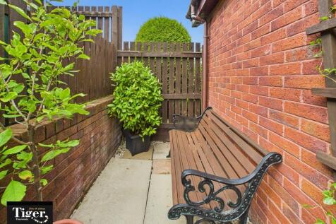 CAM02176G0-PR0671...