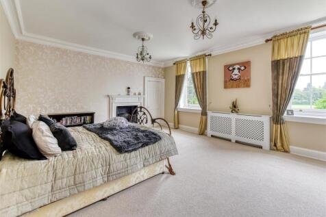 The Dower House-bed3.jpg