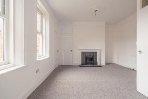 3-bed flat on Newcastle Upon Tyne, Tyne and Wear, NE6, £850/mo