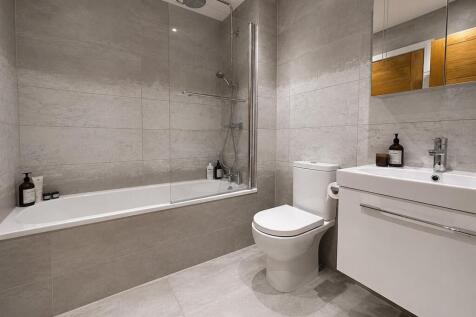 Family Bathroom.jpeg