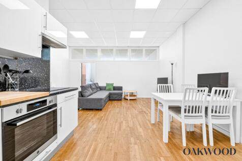 Reception/Kitchen