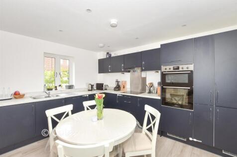 Kitchen/ Living Room