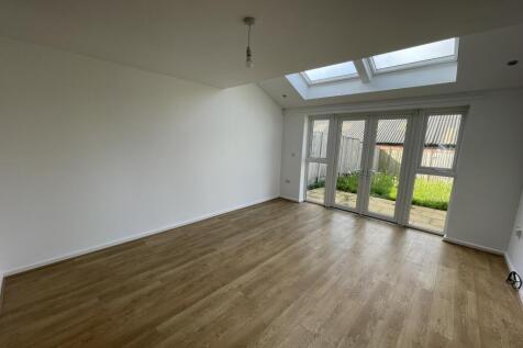 Pool Avenue, Prescot, Knowsley photo 3