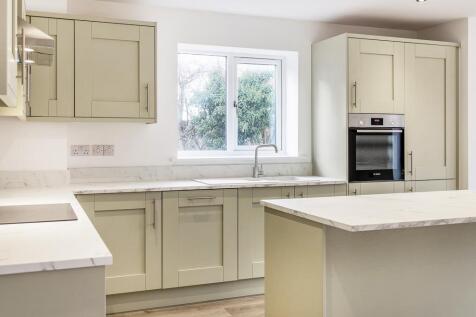 2 &amp; 6 Marshall Drive (Cowbit)-51.jpg