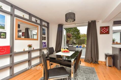 Lounge/ Dining Area