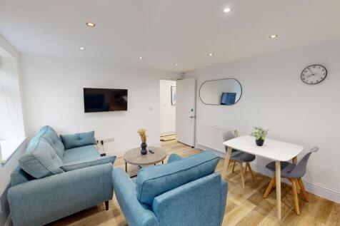Flat 6, Waverley Centre, 105-107 Portland Road NG7 4FW photo 3
