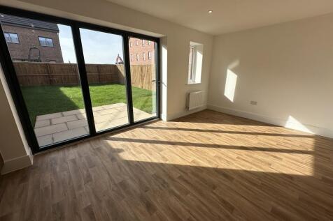 Hollowsbrook Road, New Rossington, DONCASTER photo 3