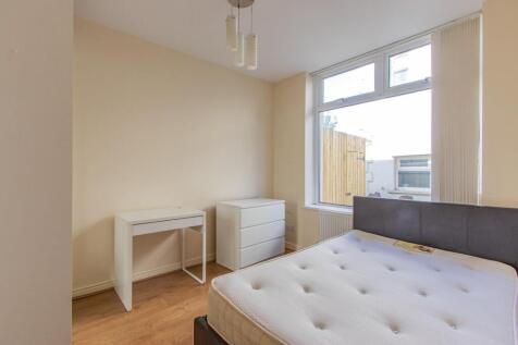 Gordon Road 27, 1-4.jpg