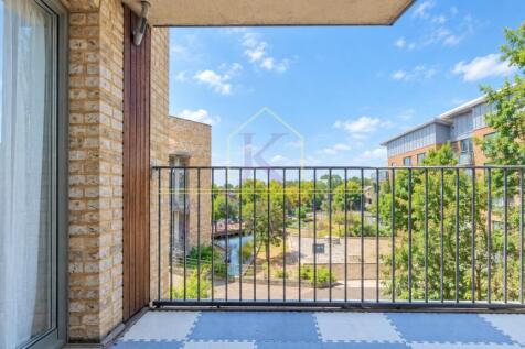 London, NW10 - property photo