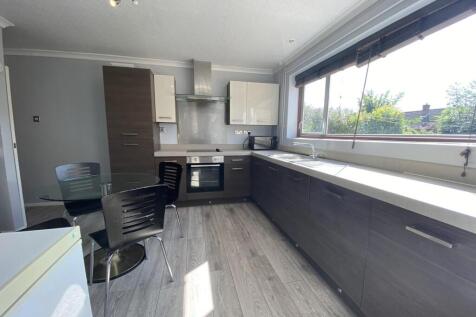 Holywell Drive, Loughborough photo 3