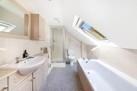 HIGH NOOK EN-SUITE