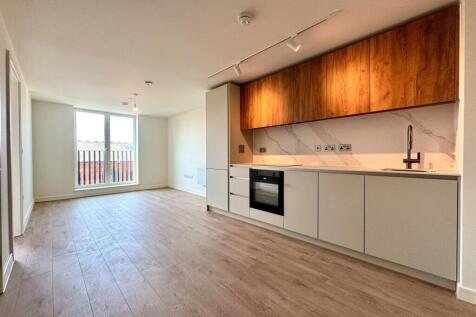 Living room pic 1.jpeg