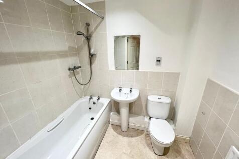 BATHROOM 2
