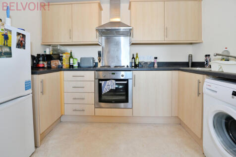 Alexander Square, Eastleigh, SO50 photo 3