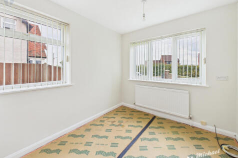 CAM03852G0-PR0437-STILL017