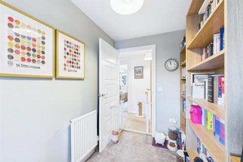 Bedroom Three / Home Working