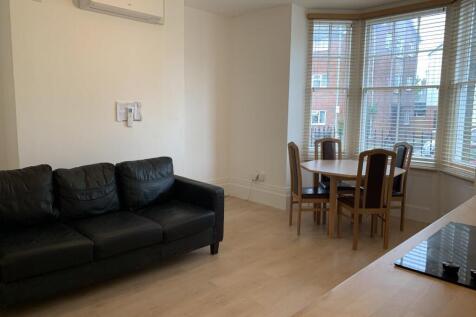 Living area.jpg