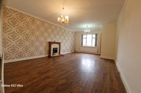 John Kennedy Road, Mottram, Cheshire, SK14 photo 5