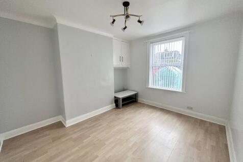 Bradford road, Drighlington photo 5
