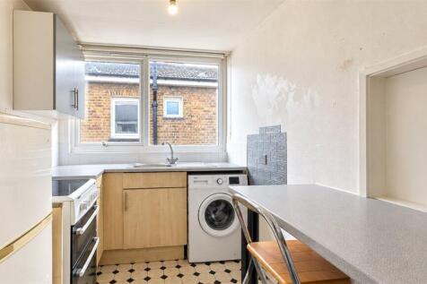 Newman Court, Station Road, London, N3 photo 4