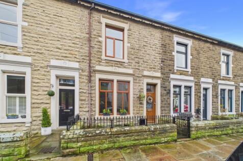 CAM02093G0-PR0070-STILL035