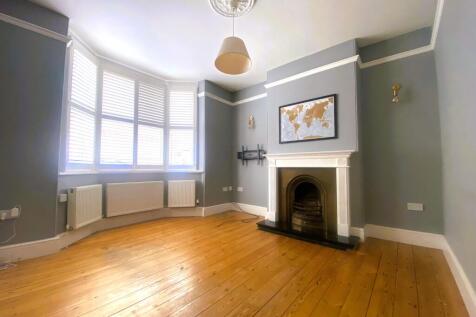 Vine Street, Stamford, PE9 photo 3