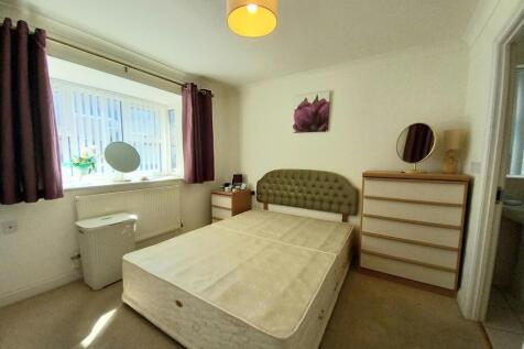 5 Peb Cl mas bed.jpg