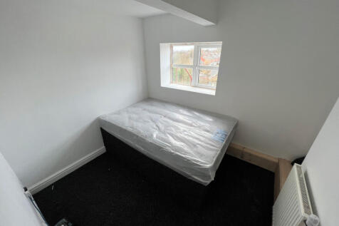 Studio 19, 41-43 Tulketh Crescent