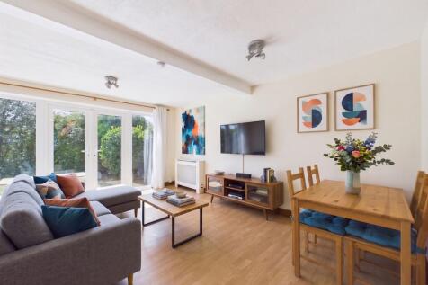 Lounge/Dining Room (Virtually Furnished)
