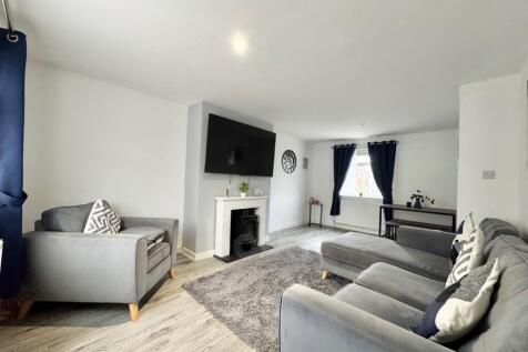 Churchill Avenue, KIlwinning lounge