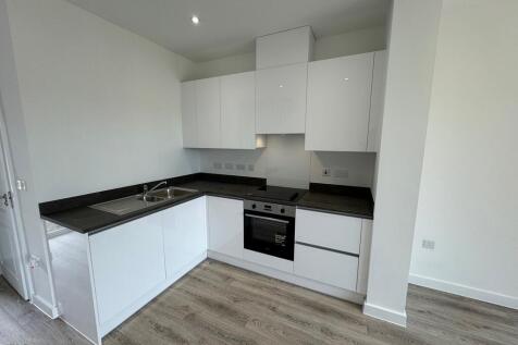 2 BED TERRACE HOUSE - BELGRAVE VILLAGE photo 3