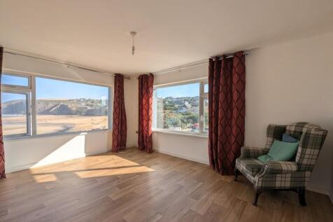 7 Riverside Court Lounge