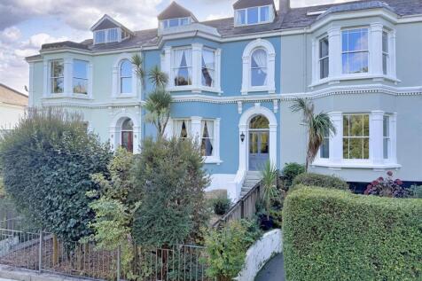 Park Terrace, Falmouth. 6 bedroom terraced house for sale
