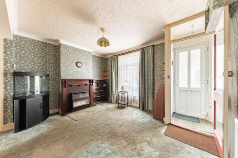 Living Room/Dining Room (1)
