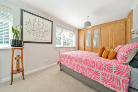 1319241-5-6863a50...