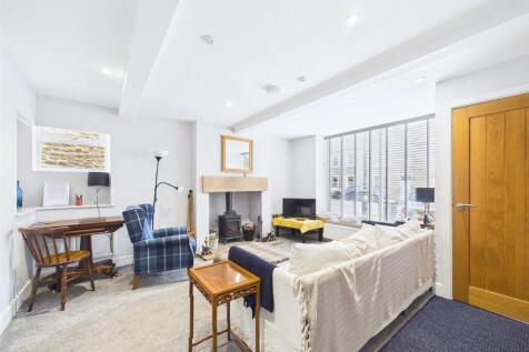Living Room.jpg