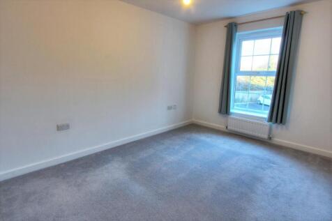 Bedroom 1.jpg