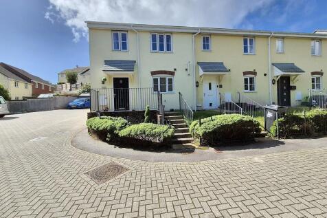 Helston, TR13 - property photo