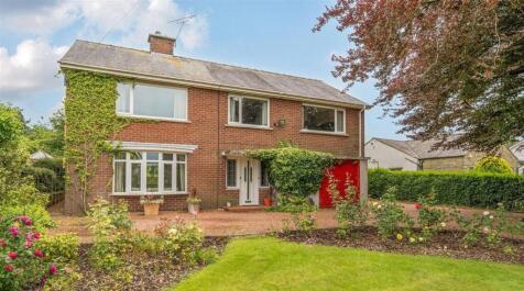 Red House front of property .jpg