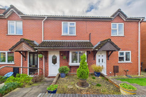 Spacious &amp; Well Presented Two Double Bedroom Home